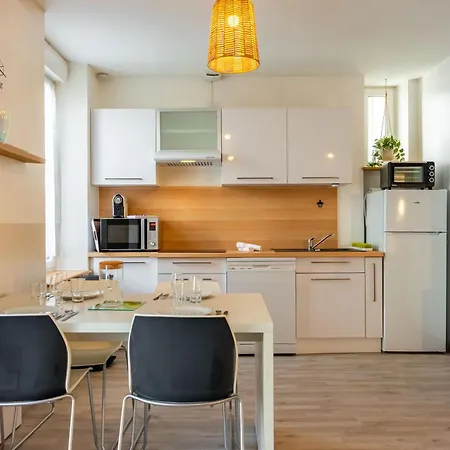 L'agréable De Pierre - 900 M De La Gare Appartement