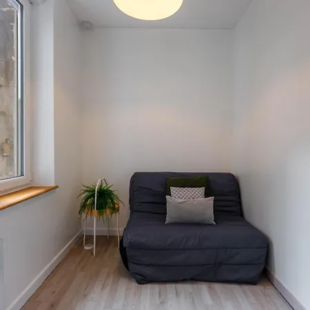 Apartment L'agreable De Pierre - 900 M De La Gare *