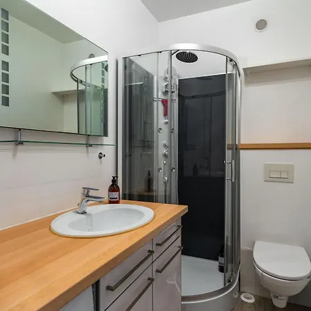 Apartamento L'agreable De Pierre - 900 M De La Gare