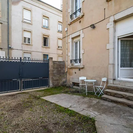 L'agréable De Pierre - 900 M De La Gare