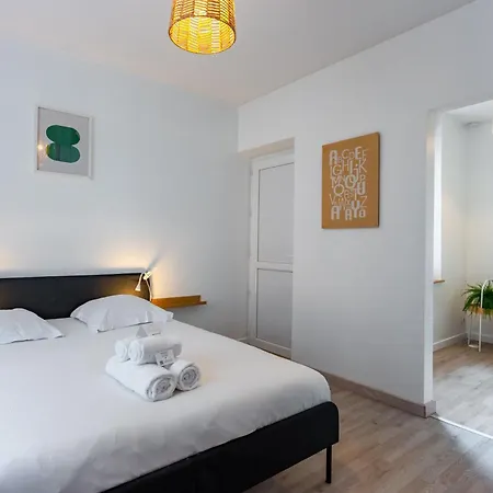 Appartement L'agréable De Pierre - 900 M De La Gare