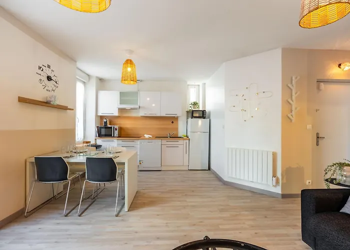 L'agreable De Pierre - 900 M De La Gare